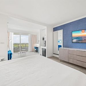 Junior Suite Canal View